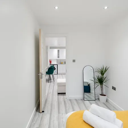 Beautiful Flat Near Central London - Entire Flat - Equipped Kitchen - Private Bathroom Exterior photo