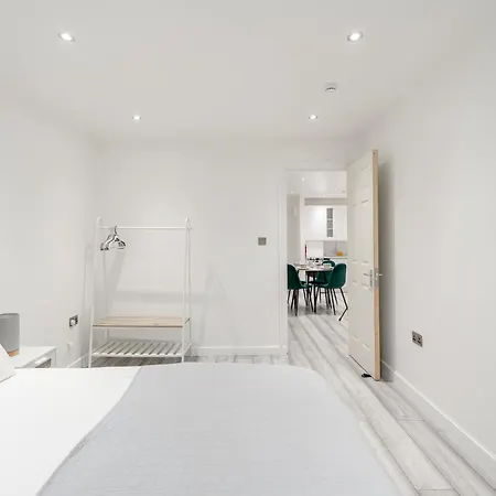 Beautiful Flat Near Central London - Entire Flat - Equipped Kitchen - Private Bathroom Exterior photo